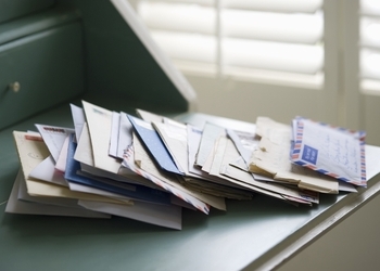 Poșta directă este una dintre ideile noastre preferate de strângere de fonduri.