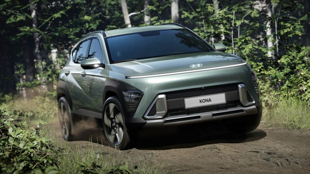 Hyundai Kona ปี 2024 เปิดเผย — ใหญ่กว่า โดดเด่นกว่า และมีไฮบริด