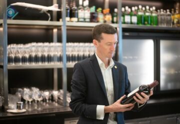 英国航空公司任命了一位全职葡萄酒大师来提升其客户的优质体验