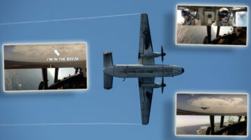 کاک پٹ سے: C-2A COD پائلٹ نے اپنا پہلا 'شٹ ہاٹ بریک' انجام دیا