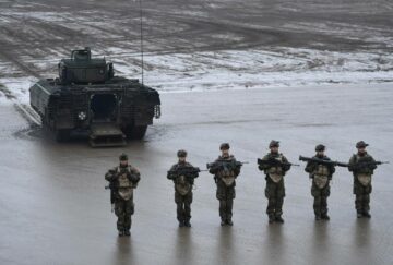Tysklands Puma panzer hænger i balance efter melding om masseafbrydelse