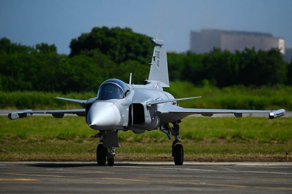 Gripen se junta oficialmente à frota operacional de caças do Brasil