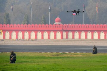 Den indiske hær søger mere end 2,200 droner