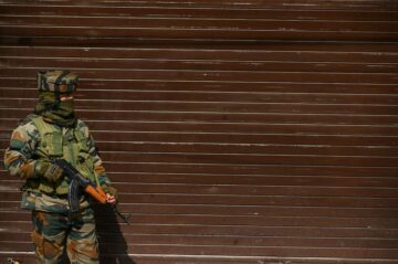 Indijski kupec orožja odobri sklad v višini 10 milijard dolarjev za opremljanje vojske
