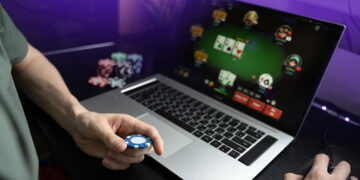 Является ли онлайн-покер сфальсифицированным?