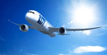 LOT البولندية الخطوط الجوية وتاليس توقعان اتفاقية تمديد صيانة متكاملة IFE لمدة تسع سنوات
