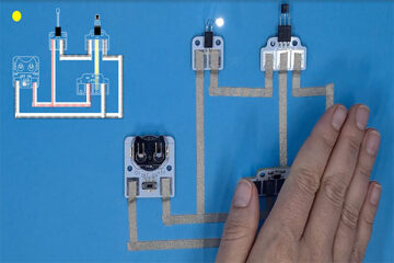 मिशन कंट्रोल लैब कनेक्शनों को प्रकट करने और "उद्यम" चलाने के लिए एआर का उपयोग करता है