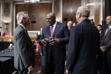A szenátor megfogadja, hogy a katonai jelölteket megtartja a Pentagon abortuszpolitikája miatt