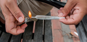 how to light a joint