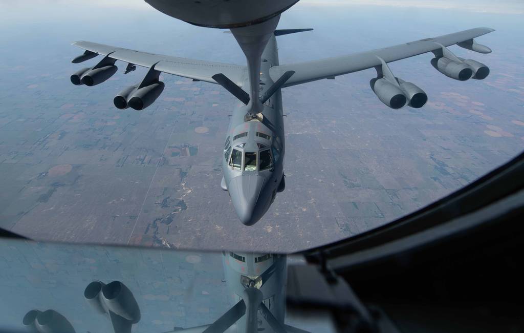 अमेरिकी वायु सेना बमवर्षक बेड़े में बड़े बदलाव के लिए आधार तैयार करती है
