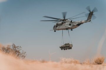 US Navy deklarerar full-rate produktion för Marine Corps CH-53K helo