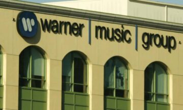 Warner Music Group approfondisce il metaverso e investe in DressX