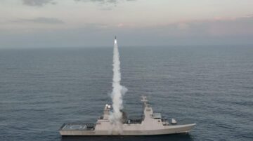 Guarda Israele testare la sua arma antimissile Barak in mare