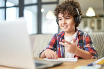 با یادگیری آنلاین، بچه ها همه چیز خوب هستند
