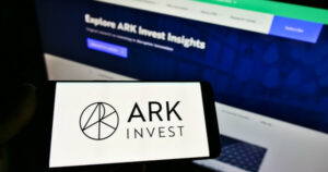 ARK Invest VD: Kryptotillgångar kommer att se en enorm vändning