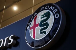 Alfa Romeo F1 팀과 Crypto Casino Stake 파트너