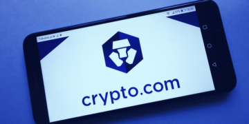 Crypto.com tritt Coinbase bei und reduziert die Belegschaft um 20 %