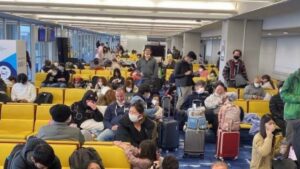 Delays leave Jetstar passengers stranded for 40 hours