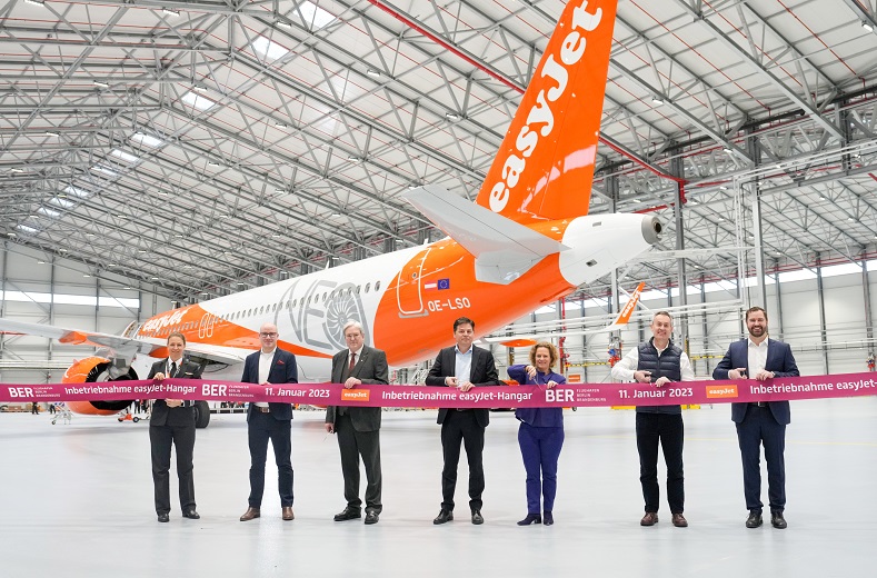 easyJet が BER 空港にヨーロッパ大陸初の整備格納庫を開設