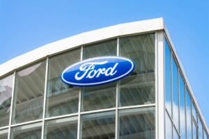 Ford zwolni 3,200 pracowników w Europie i przeniesie część pracy do USA