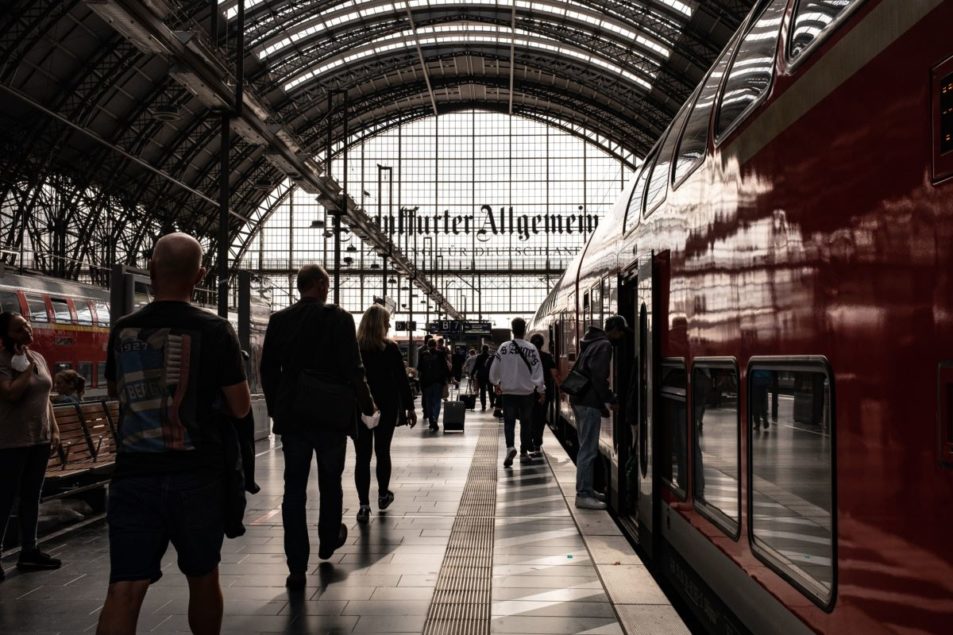Германия с мая введет дешевый общенациональный общественный транспорт