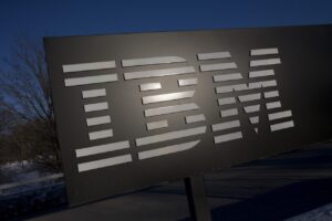 IBM 混合云收入在第四季度增长