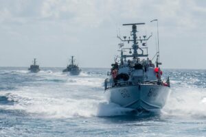 Israel e EUA implantam 5 navios de guerra em exercício conjunto no Mar Vermelho