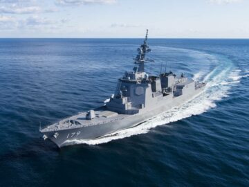 Japanske destroyere opsnapper ballistiske missiler i test med US Navy