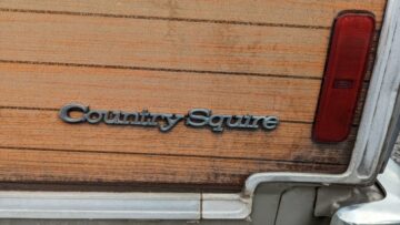 Tempat Barang Rongsokan: 1981 Ford LTD Country Squire