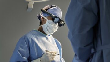 Το Magic Leap 2 κερδίζει πιστοποίηση, ώστε οι γιατροί να μπορούν να χρησιμοποιούν AR κατά τη διάρκεια της χειρουργικής επέμβασης