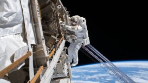 Tornar o voo espacial acessível a pessoas com deficiências físicas