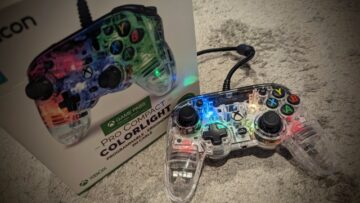NACON Pro Compact Colorlight Controller لمراجعة Xbox