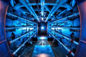 Tonggak pengapian National Ignition Facility memicu dorongan baru untuk fusi laser