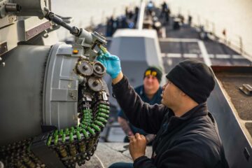 Marina urmărește 75 de nave de suprafață „capacitate pentru misiune” pe fondul conducerii de pregătire