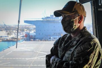 Marinen testar alternativ besättningsmodell i brist, säger SWO-chefen