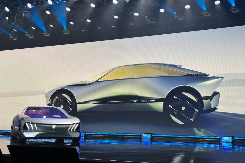 Peugeot CES Inception concept reveal