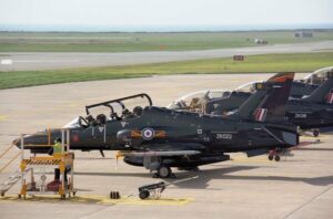 RAF uziemia odrzutowce szkoleniowe Hawk T2 po problemie z silnikiem