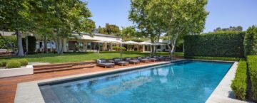 Ryan Seacrest vende la casa di Beverly Hills per 51 milioni di dollari, un forte sconto