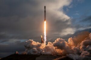 A SpaceX 51 további Starlink műholdat kering meg az év első fellövése során Vandenbergből
