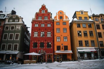घर की कीमतों में गिरावट के कारण स्वीडन अपने 'गणना के दिन' का सामना कर रहा है