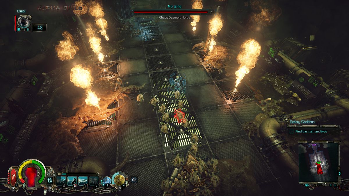 Seorang Marinir Luar Angkasa melawan Nurgling dari sudut pandang top-down di Warhammer 40K: Inquisitor - Martyr