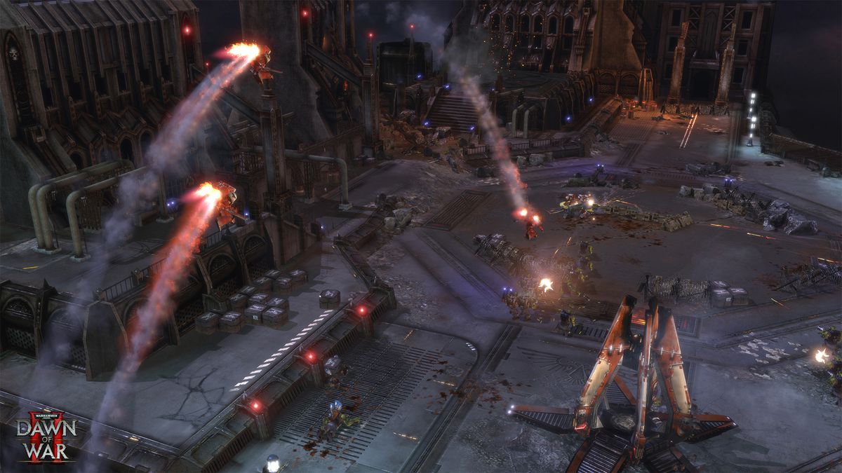 Warhammer 40,000: Dawn of War 2'de roketler savaş alanında düşmanlarına doğru yay çiziyor