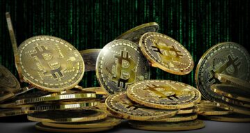 Topkendisser og investorer står stadig med Bitcoin