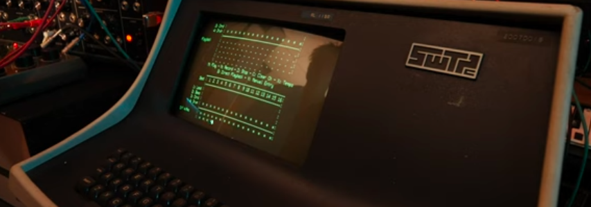 45 سال پرانے کمپیوٹر کو سنتھیسائزر میں تبدیل کرنا