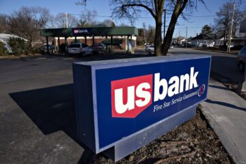 US Bank ser på innebygde bilbetalinger