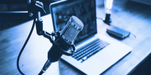 U kunt nu Bitcoin verdienen door naar podcasts te luisteren