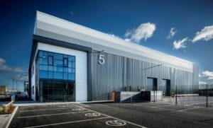 4 nieuwe logistieke eenheden voltooid in Wales