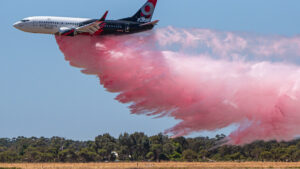 737 firebomber crashes in WA but pilots escape injury