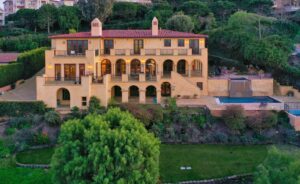 $8.9 Million Villa In California’s Palos Verdes Estates Shows Off Jaw-Dropping Views