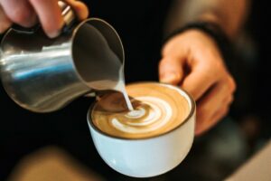 टक्सन में 9 कॉफी की दुकानें जो स्थानीय लोगों को पसंद हैं
